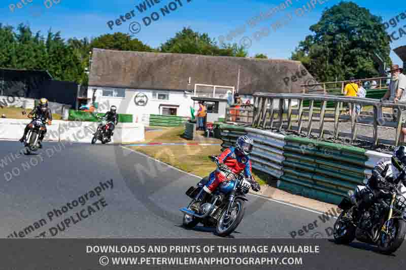 Vintage motorcycle club;eventdigitalimages;mallory park;mallory park trackday photographs;no limits trackdays;peter wileman photography;trackday digital images;trackday photos;vmcc festival 1000 bikes photographs
